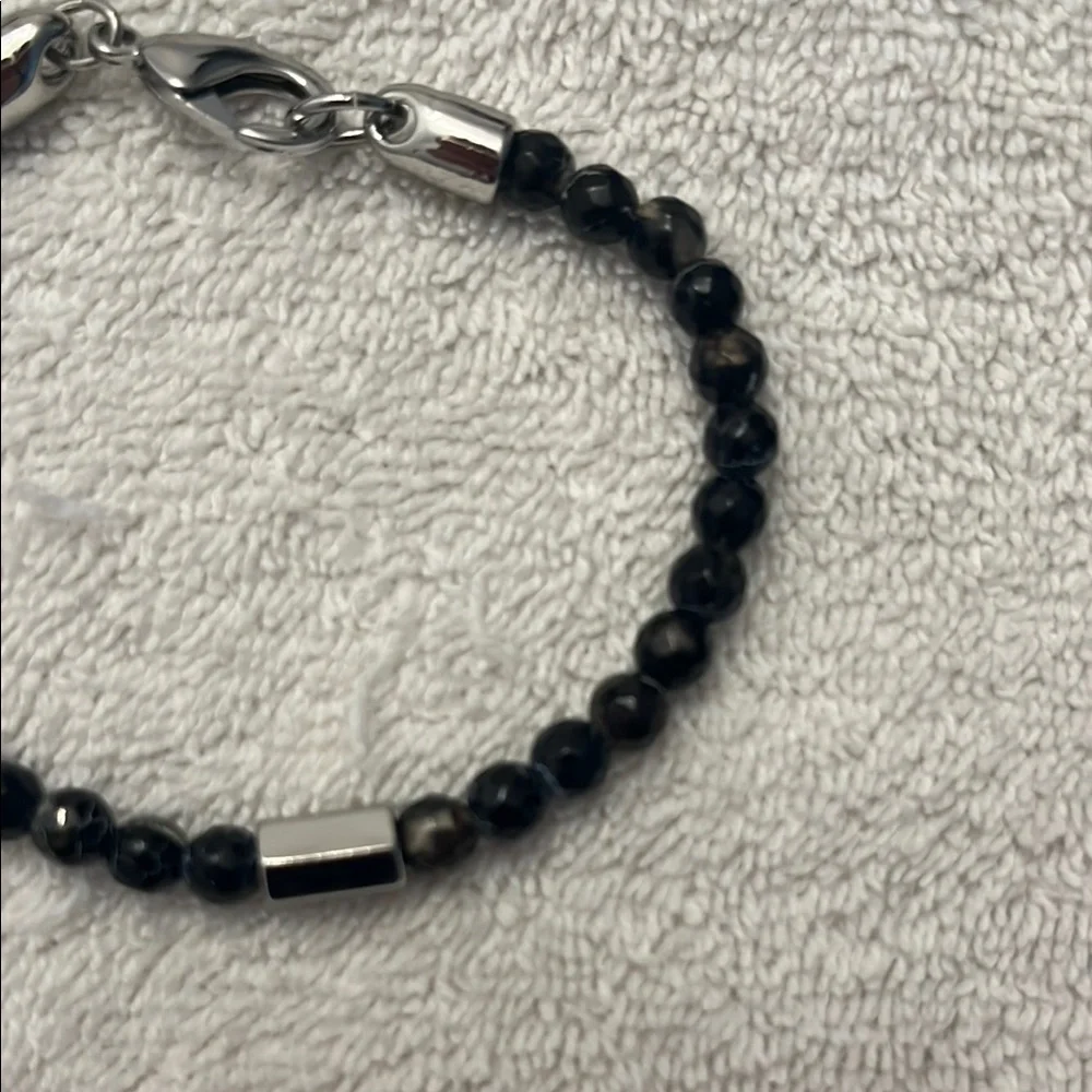 ⭐️🌴 Black Beaded Bracelet with Silver Accents